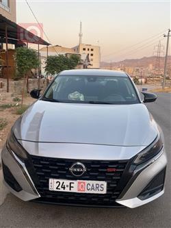 نيسان ألتيما